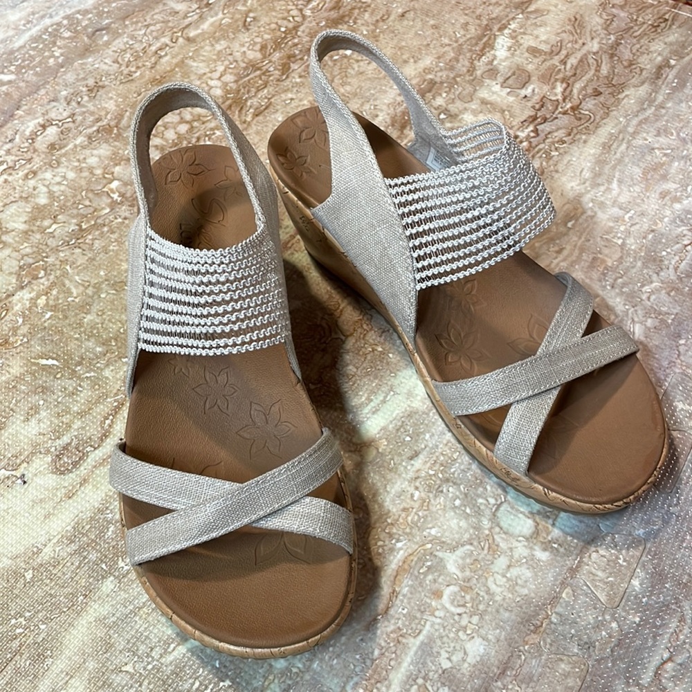 Skechers Luxe foam woman’s wedge sandals. Size 7.
